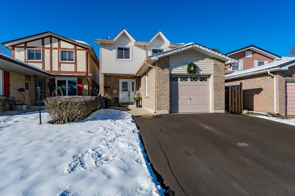 2263 Middlesmoor Crescent, Burlington, L7P 3X2