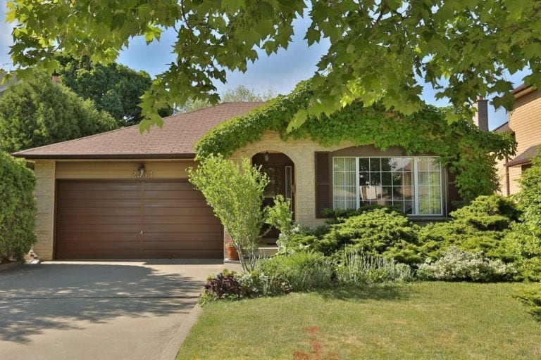 2534 Cavendish Drive, Burlington, L7P 4E4 Karen Paul & Associates