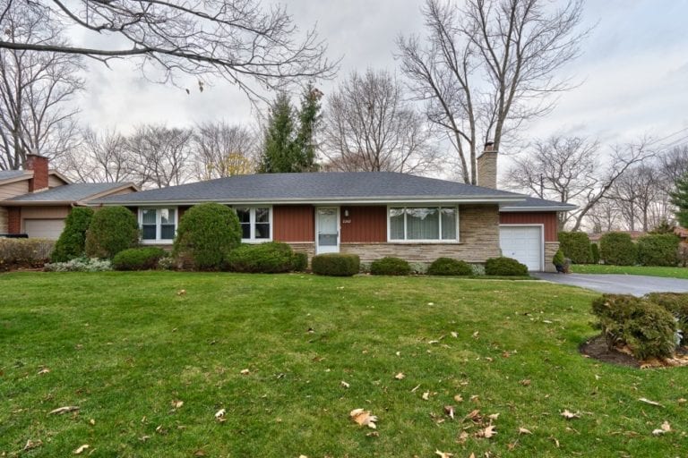 2263 Woodward Ave, Burlington, L7R 1T3 Karen Paul & Associates