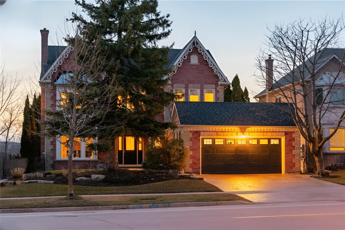 House in Millcroft Burlington