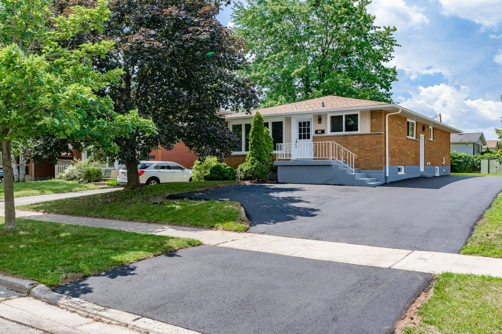 576 Turner Drive, Burlington, L7L 2W7