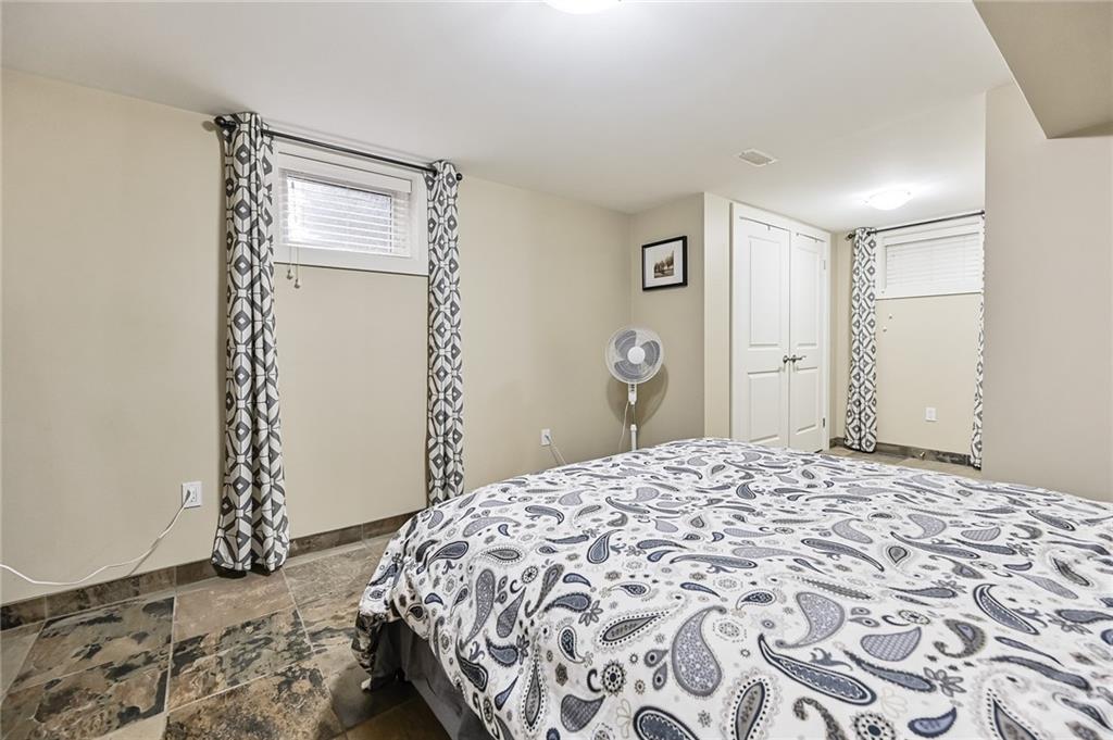 Lower Level 2277 Fassel Avenue, Burlington, L7R 3P2 Karen Paul